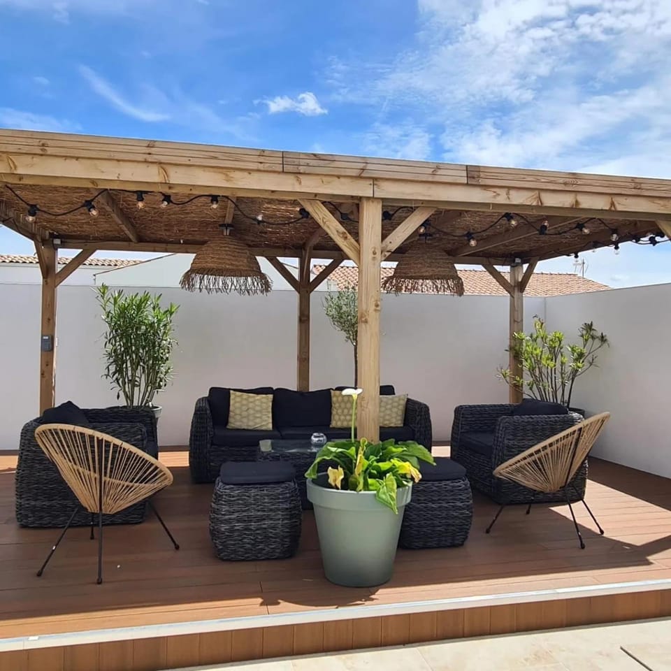 Day, Garden, Balcony/Terrace, Garden view