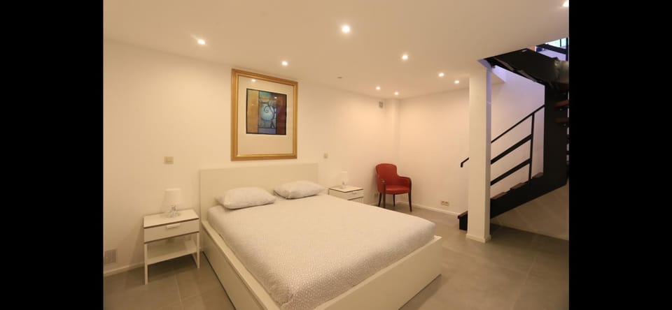 European Quarter Cosy Garden Home Apartment in Ixelles