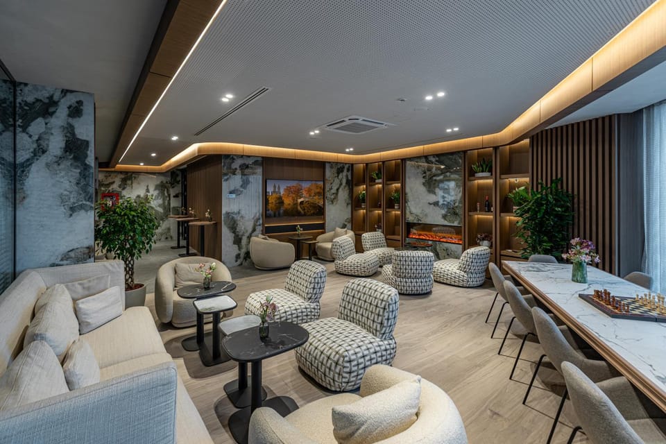 Restaurant/places to eat, Living room, Seating area
