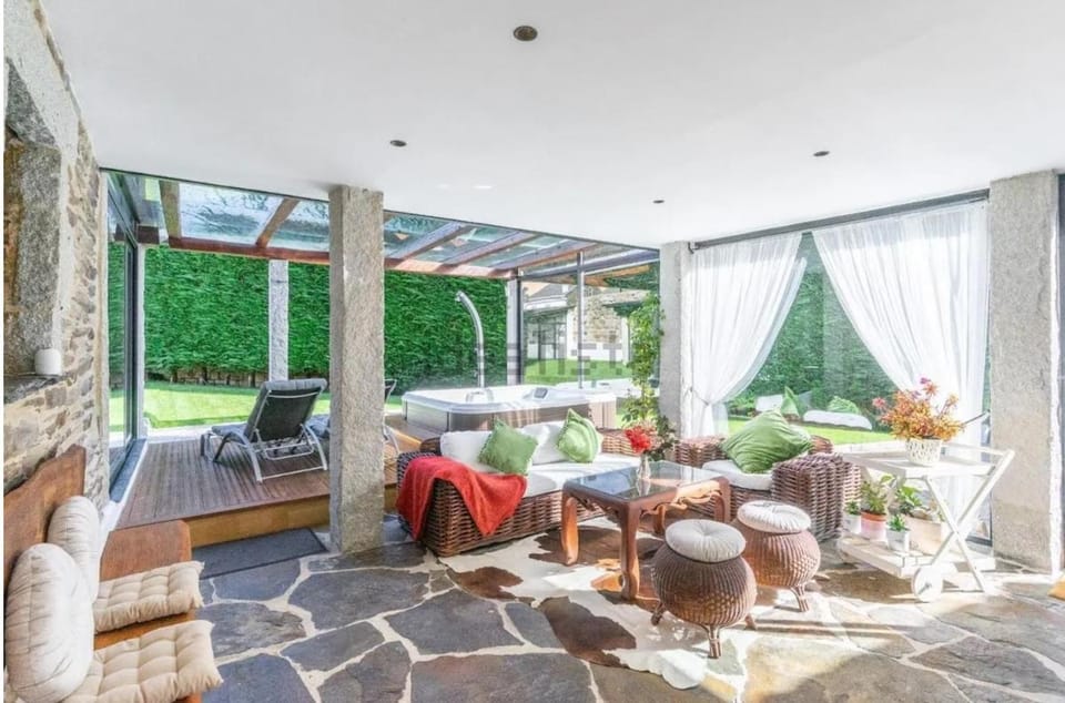 Sashas House House in Lugo