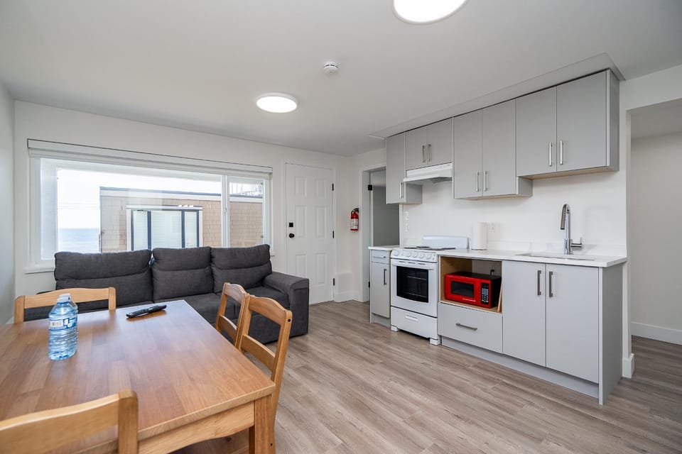 Kitchen or kitchenette, Living room, Dining area, kitchen