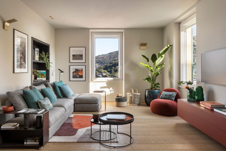 Natural landscape, Living room, Decorative detail, Seating area, Sea view