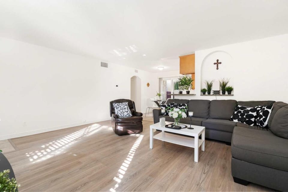 Cozy Condo with Pool and Hot Tub House in Casa De Oro-Mount