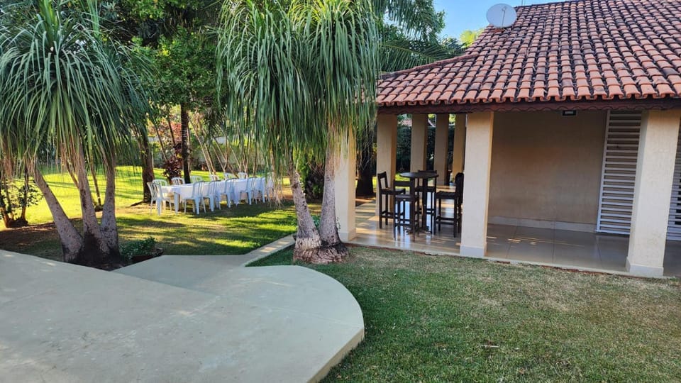 Chacrinha Juvenil House in Trindade