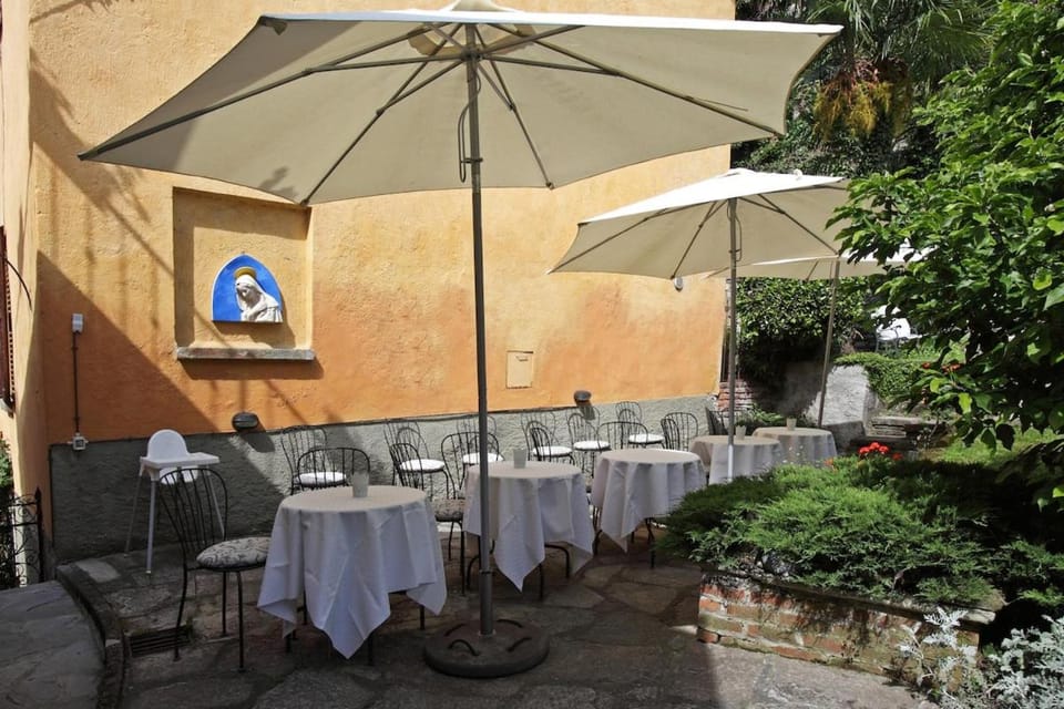 Villa Giuliana - Attic apartment Apartment in Menaggio