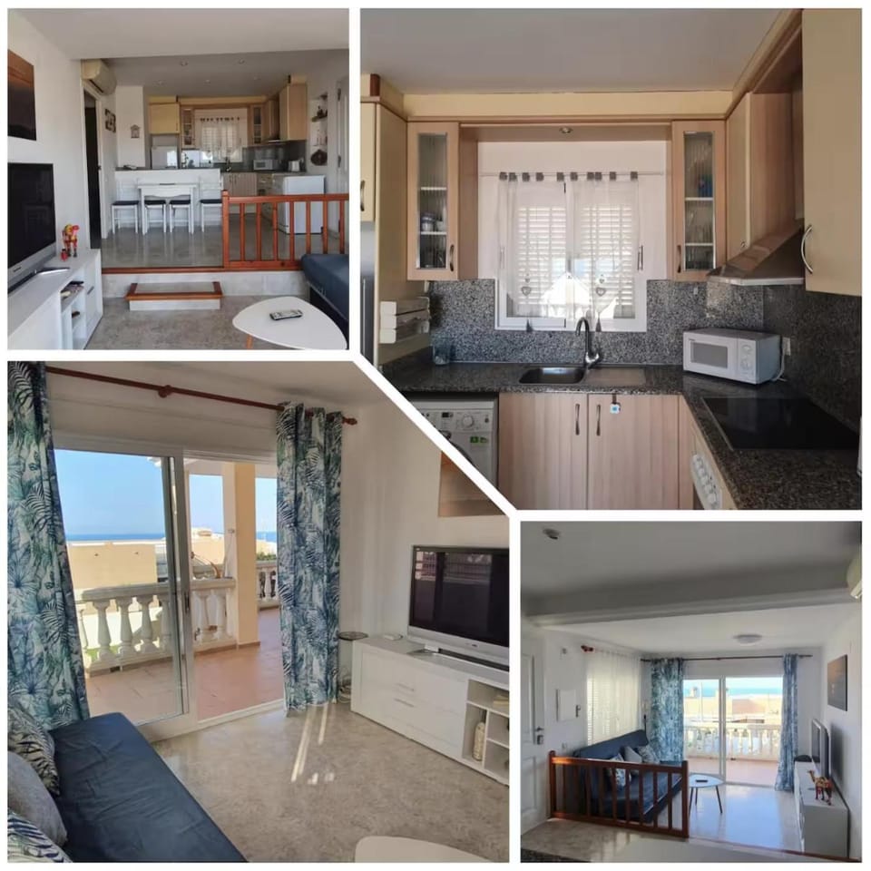 Balcony/Terrace, Kitchen or kitchenette, Living room