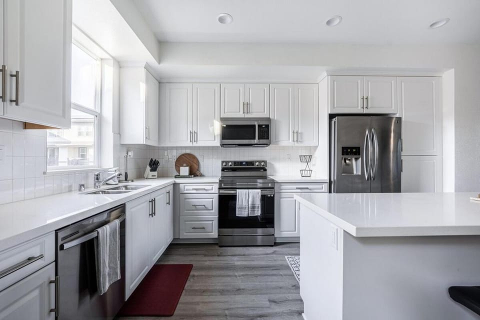 Cozy Stay Near San Diego With 2 Car Garage House in Lemon Grove