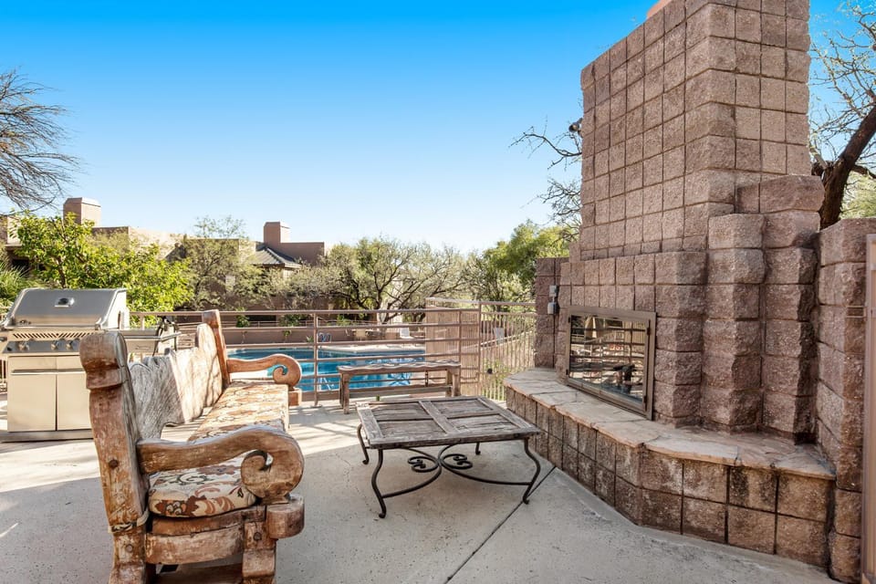 Canyon Crest Condo House in Catalina Foothills