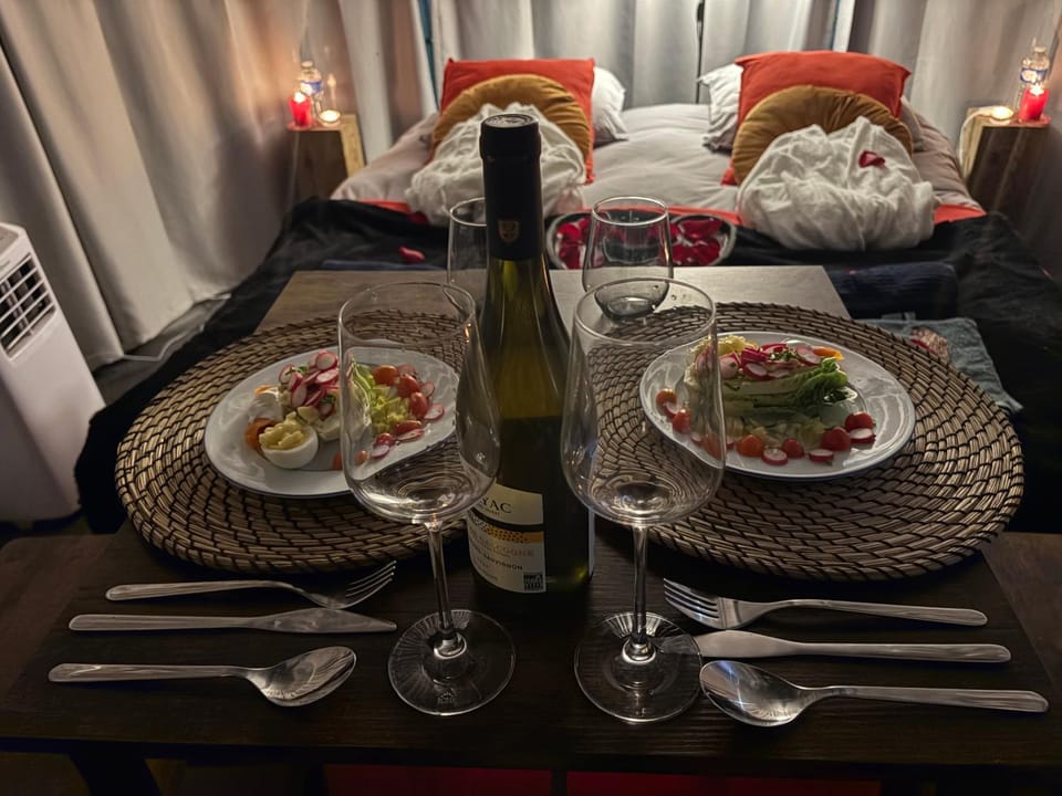 Chauffé nuit sous les étoiles avec spa privatif inclus Luxury tent in Brittany