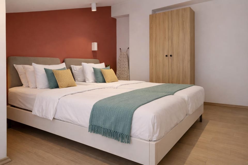 Bed, Photo of the whole room, Bedroom, wardrobe