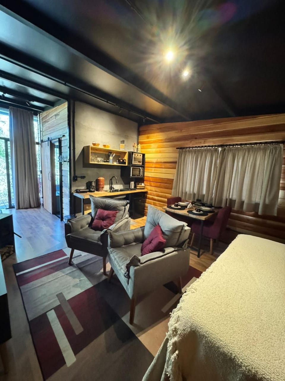 Living room, Photo of the whole room