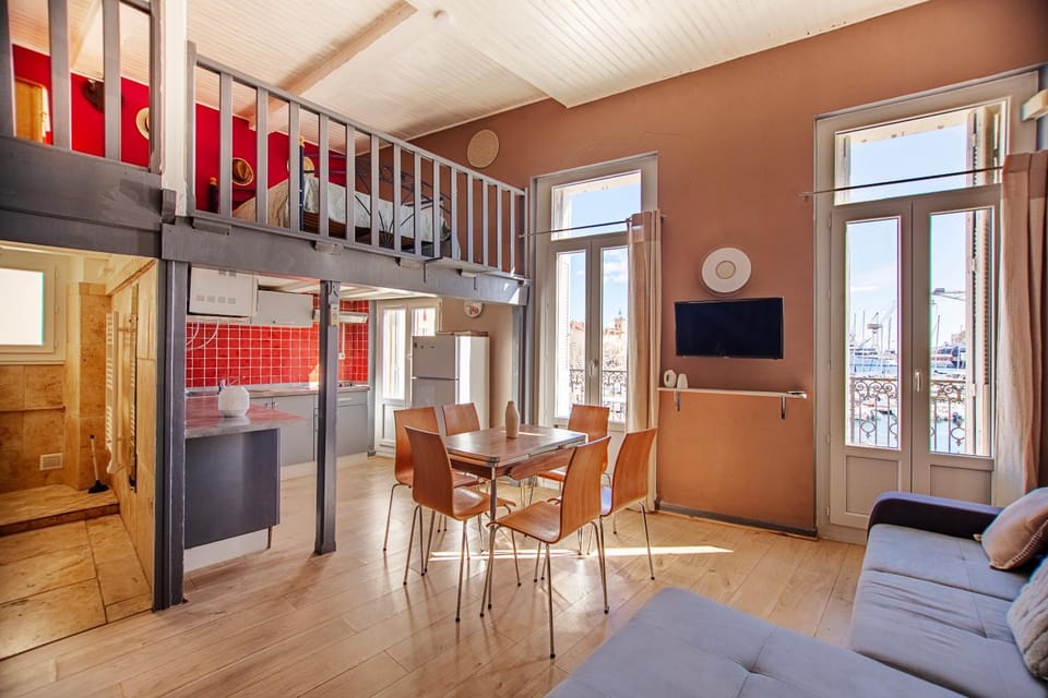 Balcon filant sur le port de La Ciotat, bienvenue! Apartment in La Ciotat