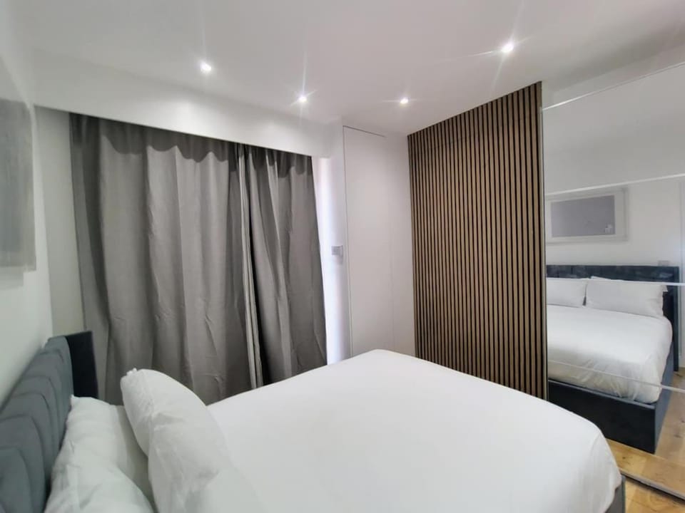 Best in Class - London, Harrow Apartment in Harrow
