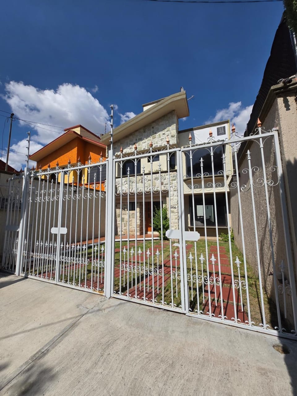 Property building, Day