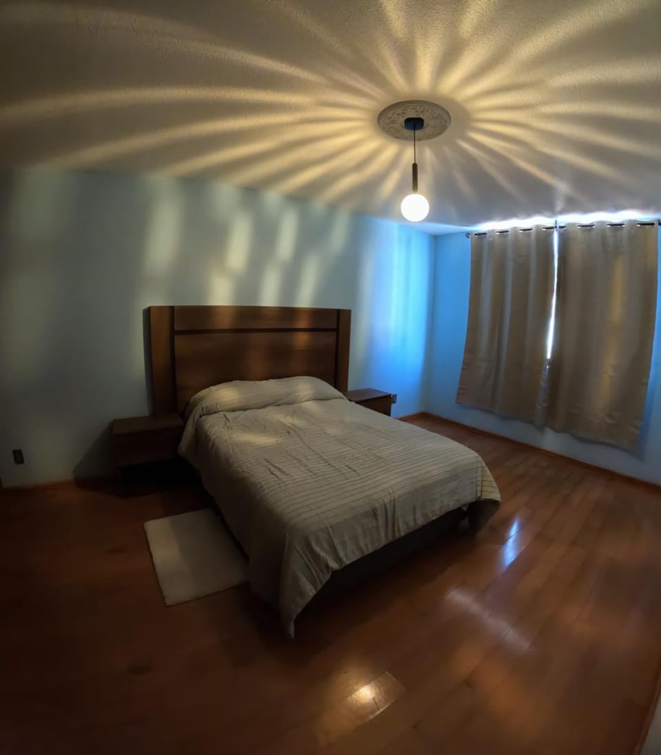 Photo of the whole room, Bedroom