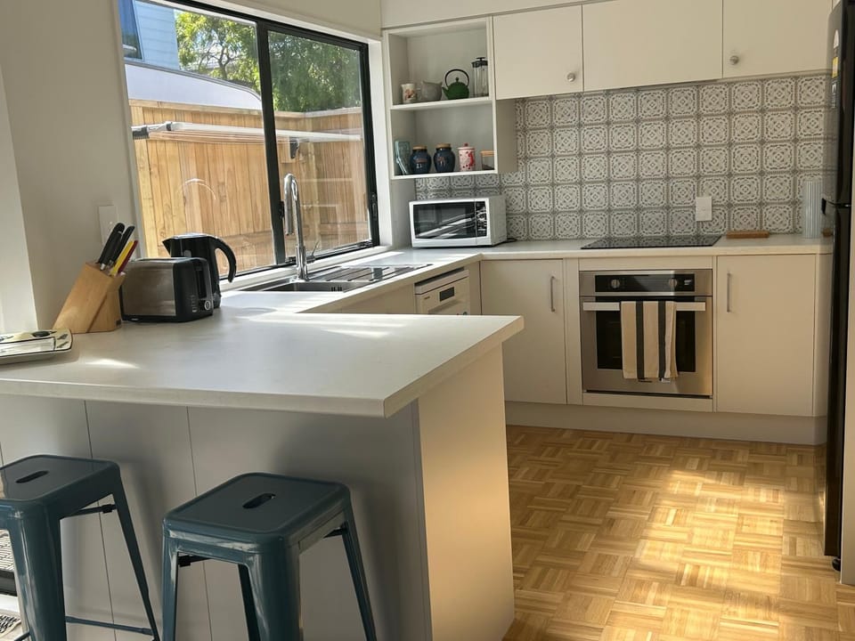Stunning Mount beachside location House in Bay Of Plenty