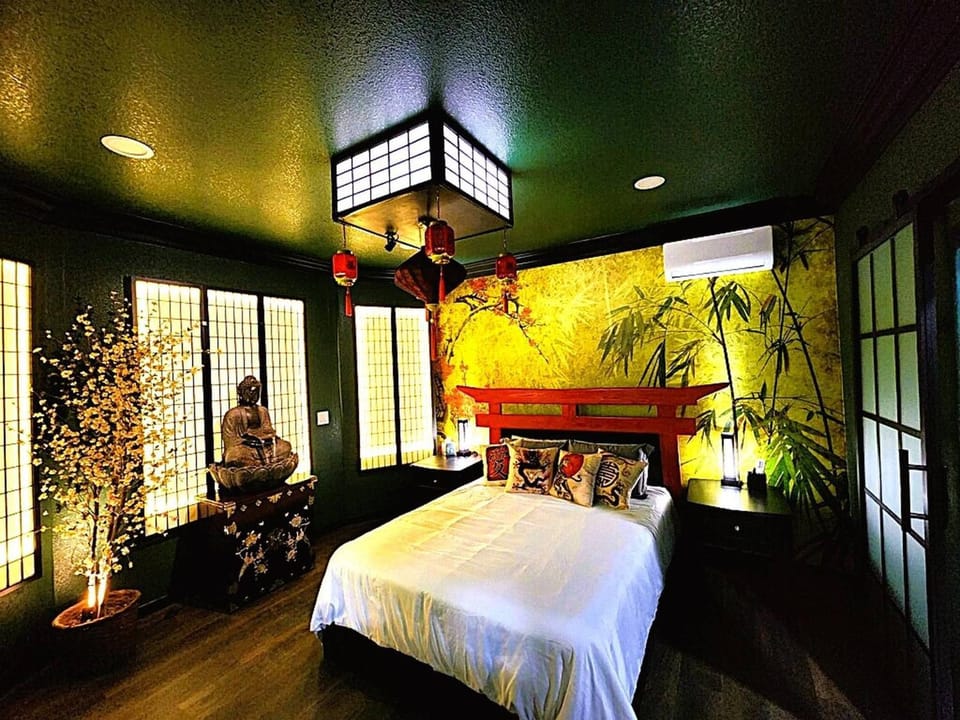 Bed, Bedroom