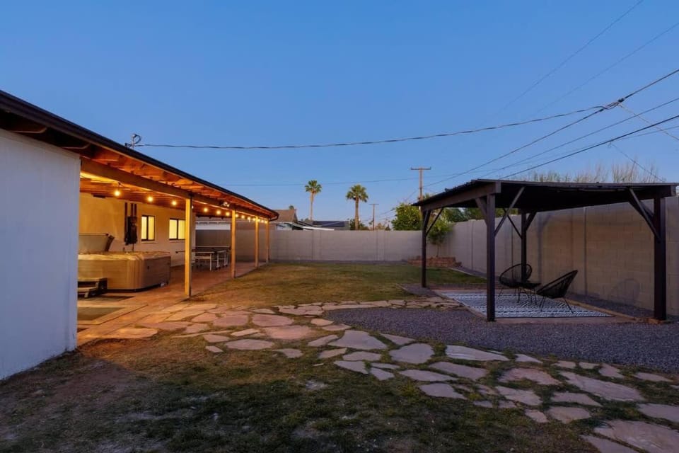Renovated Retreat Old Town Scottsdale Sleeps 6 House in Scottsdale