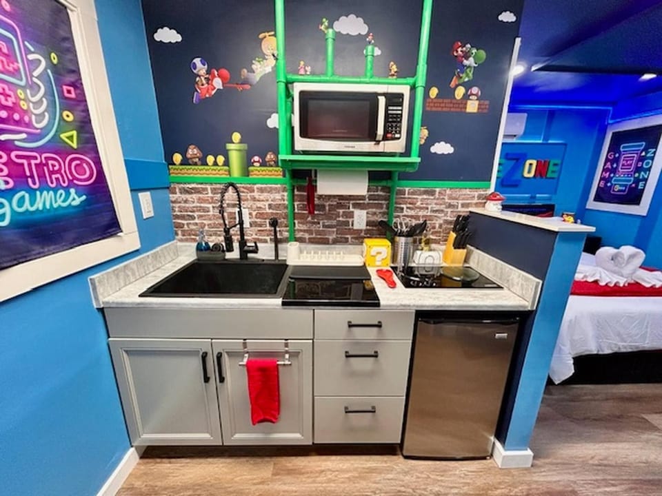 GameZone with PacMa Arcade, WiFi, Free Parking House in Sparks