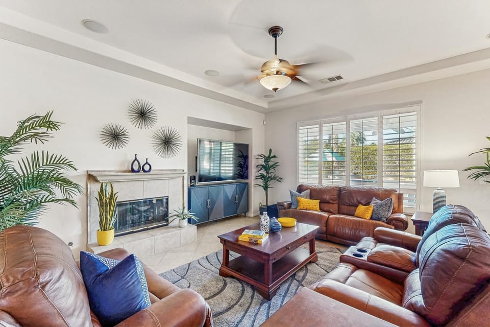 Five O'clock Somewhere House in La Quinta