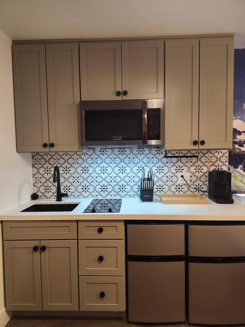 microwave, oven, kitchen