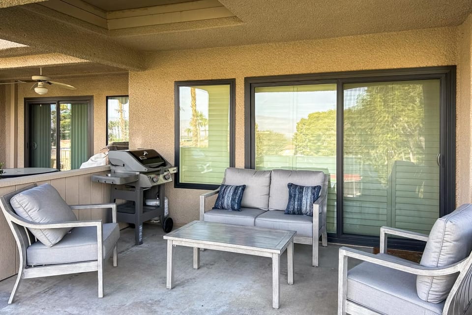 Ridgecrest Retreat House in Palm Desert