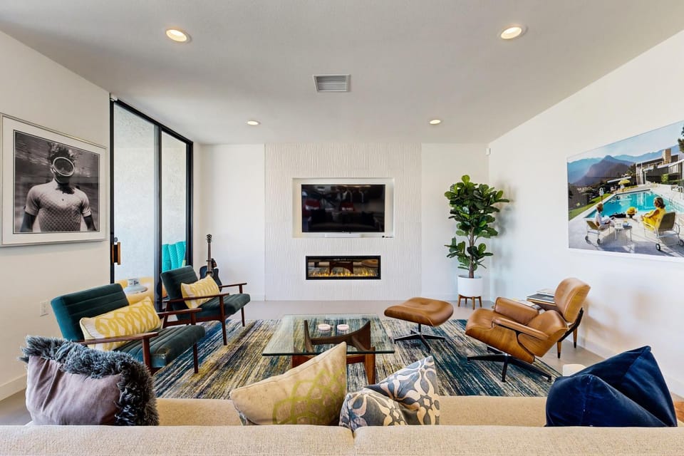 Iconic Oasis House in Palm Desert