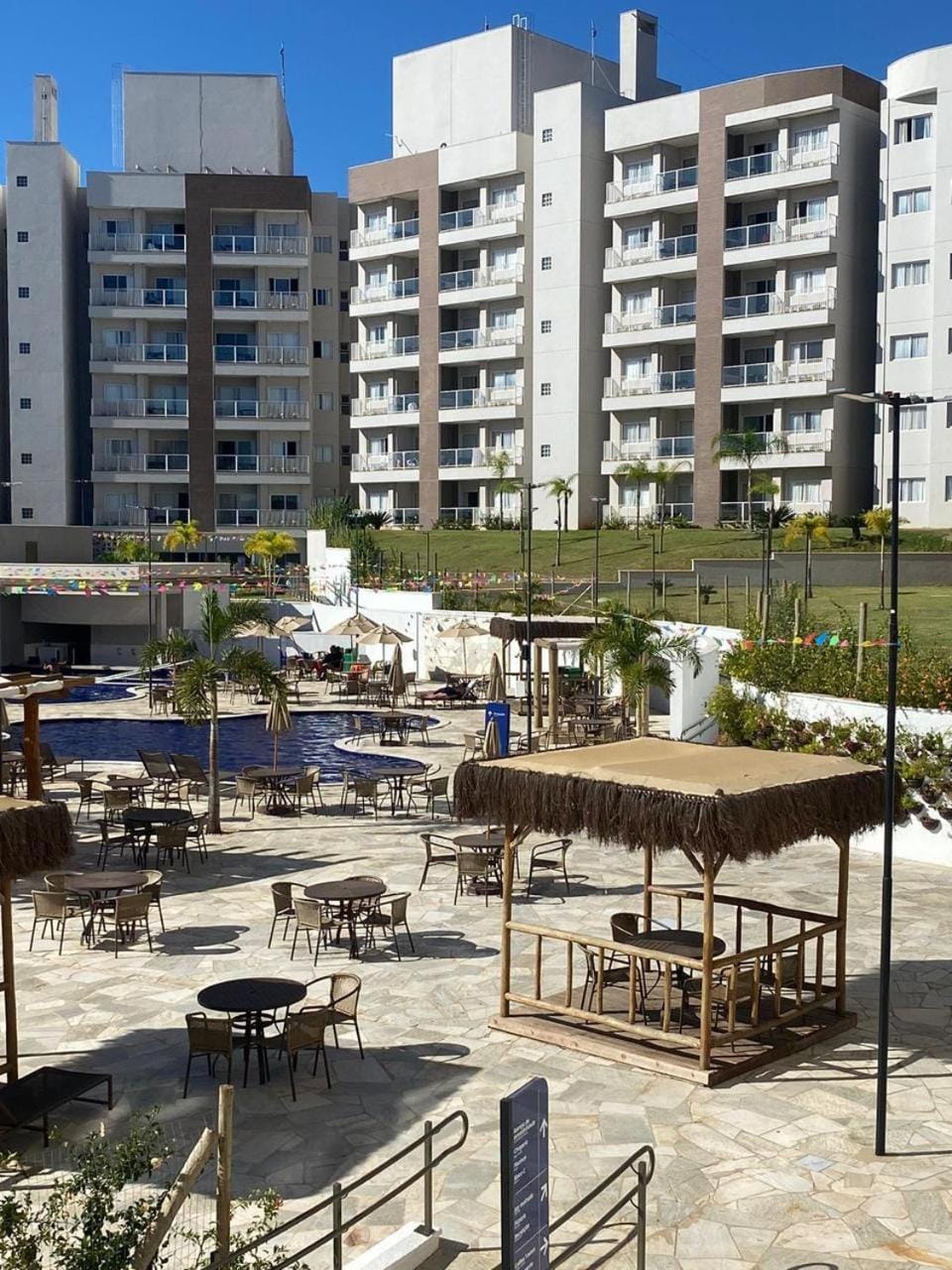 Apartamento Lagoa Eco Towers com piscinas Apartment in State of Goiás
