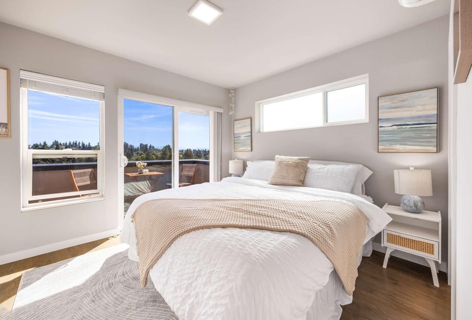 Eco-Friendly 3BR Retreat w UW & Hospital House in Seattle