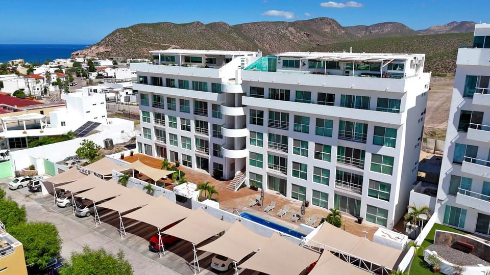 Breathtaking Ocean Views Pool & Balcony Bliss House in La Paz