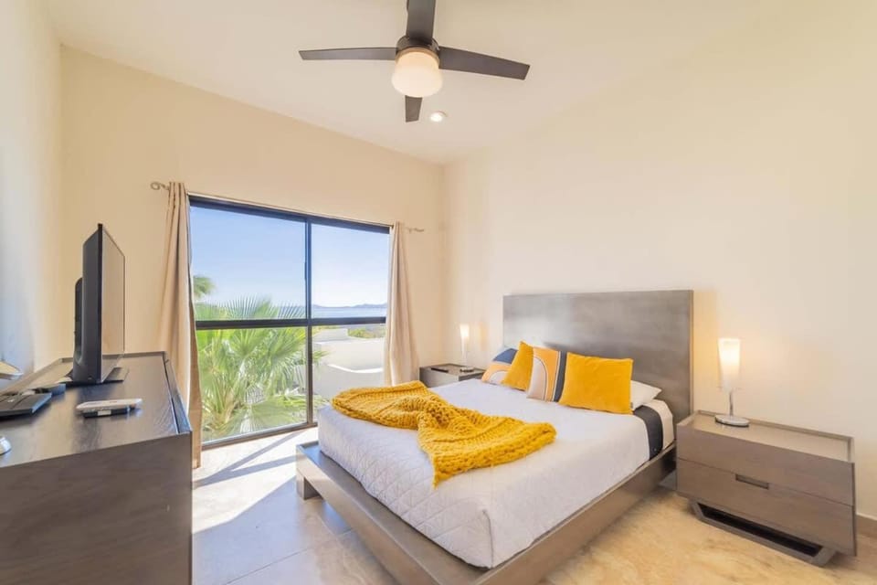 Oceanview condo w Resort amenities Steps to Beach House in Baja California Sur