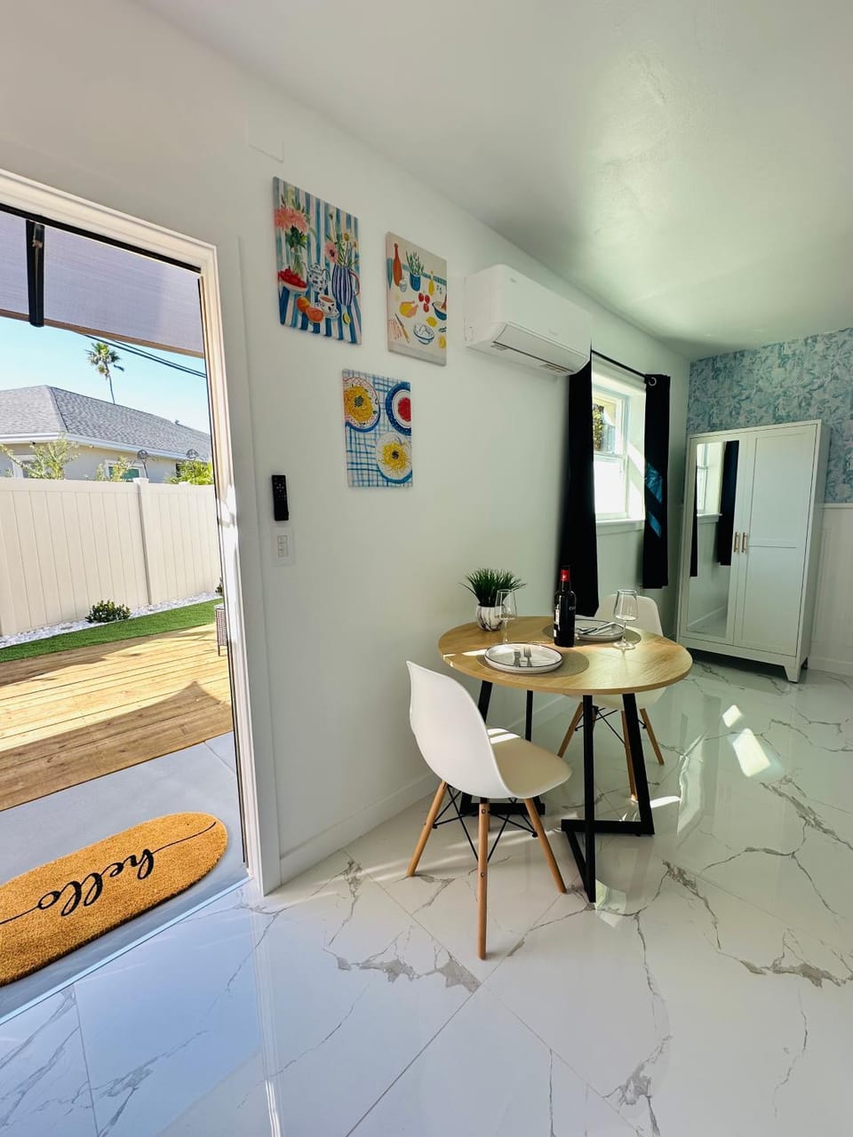 Cozy Private Studio with Hot Tub and Workspace Near Gulf Beaches Apartment in Seminole