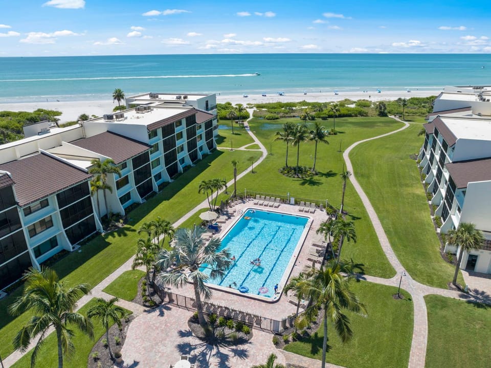 NEW 354 Gulf Water Views CoolCabana Beach Items House in Sanibel Island