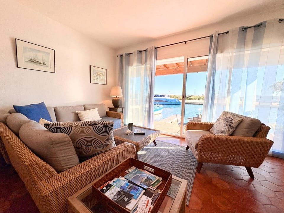 Appartement RDC 3 Chambres avec Terrasse - Port Grimaud - FR-1-868-35 Apartment in Cogolin