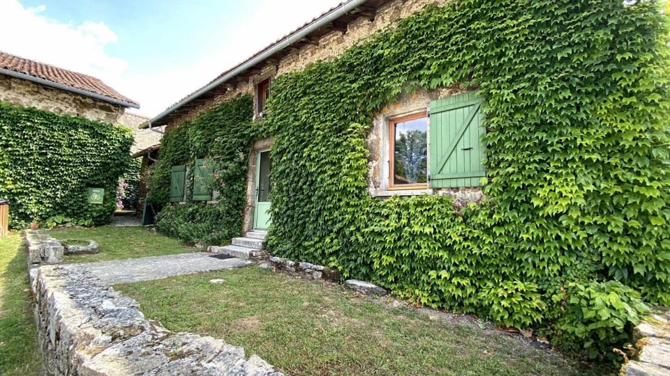 Lou peyrahout House in Nouvelle-Aquitaine