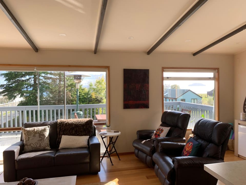 Lake Views, Ani Miria Place, Te Rangiita, Turangi House in Manawatū-Whanganui, New Zealand