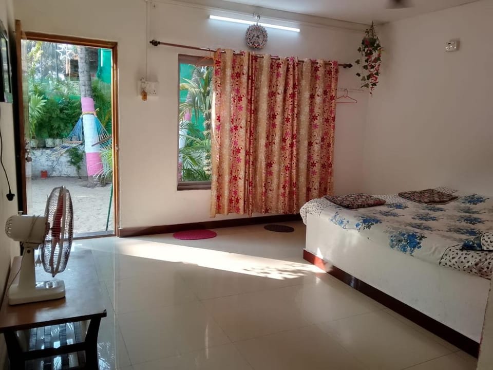 Holiday Homestay Beach Rooms Deep Diving & Light House & Watersports Tarkarli Bed and Breakfast in Maharashtra