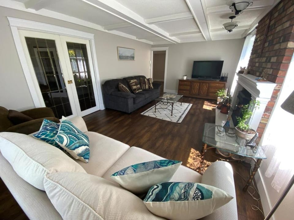 Character House on Shoreline House in Delta