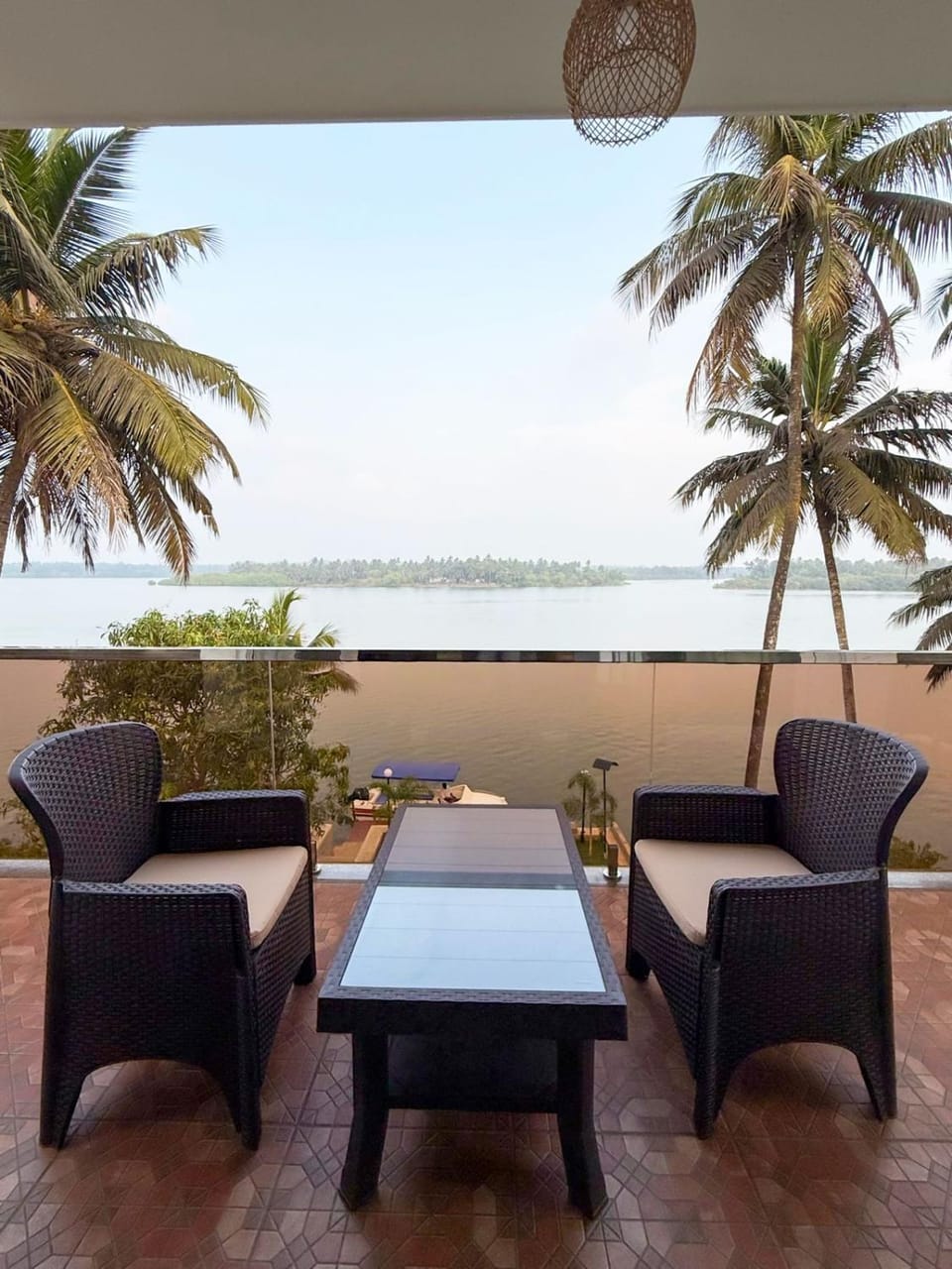 Natural landscape, View (from property/room), Balcony/Terrace, Seating area, River view