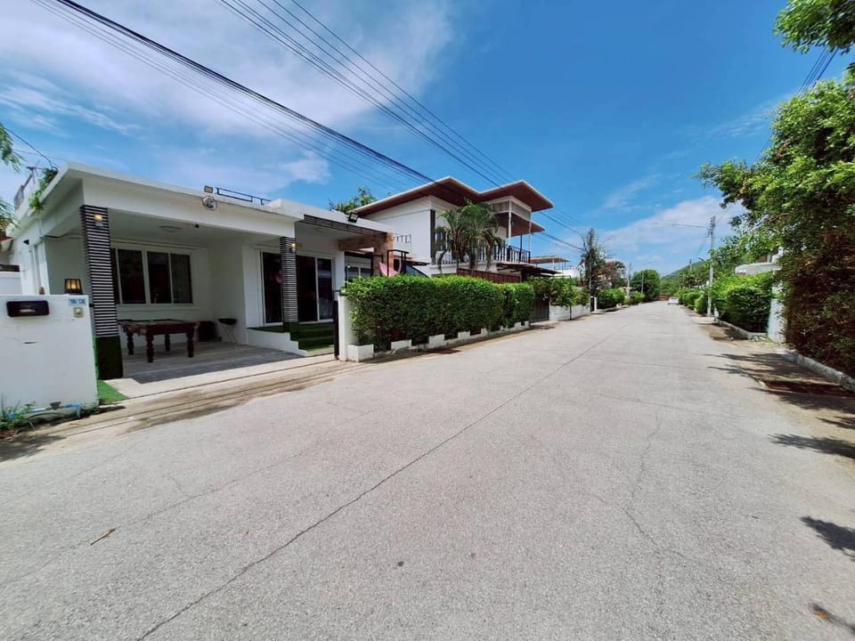 Baan Scott Pool Villa Villa in Hua Hin District