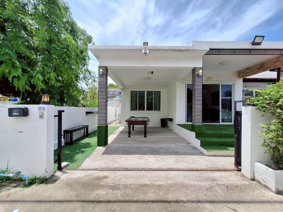 Baan Scott Pool Villa Villa in Hua Hin District