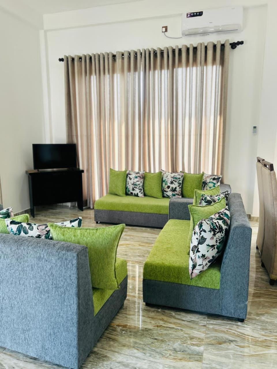 Communal lounge/ TV room, Living room
