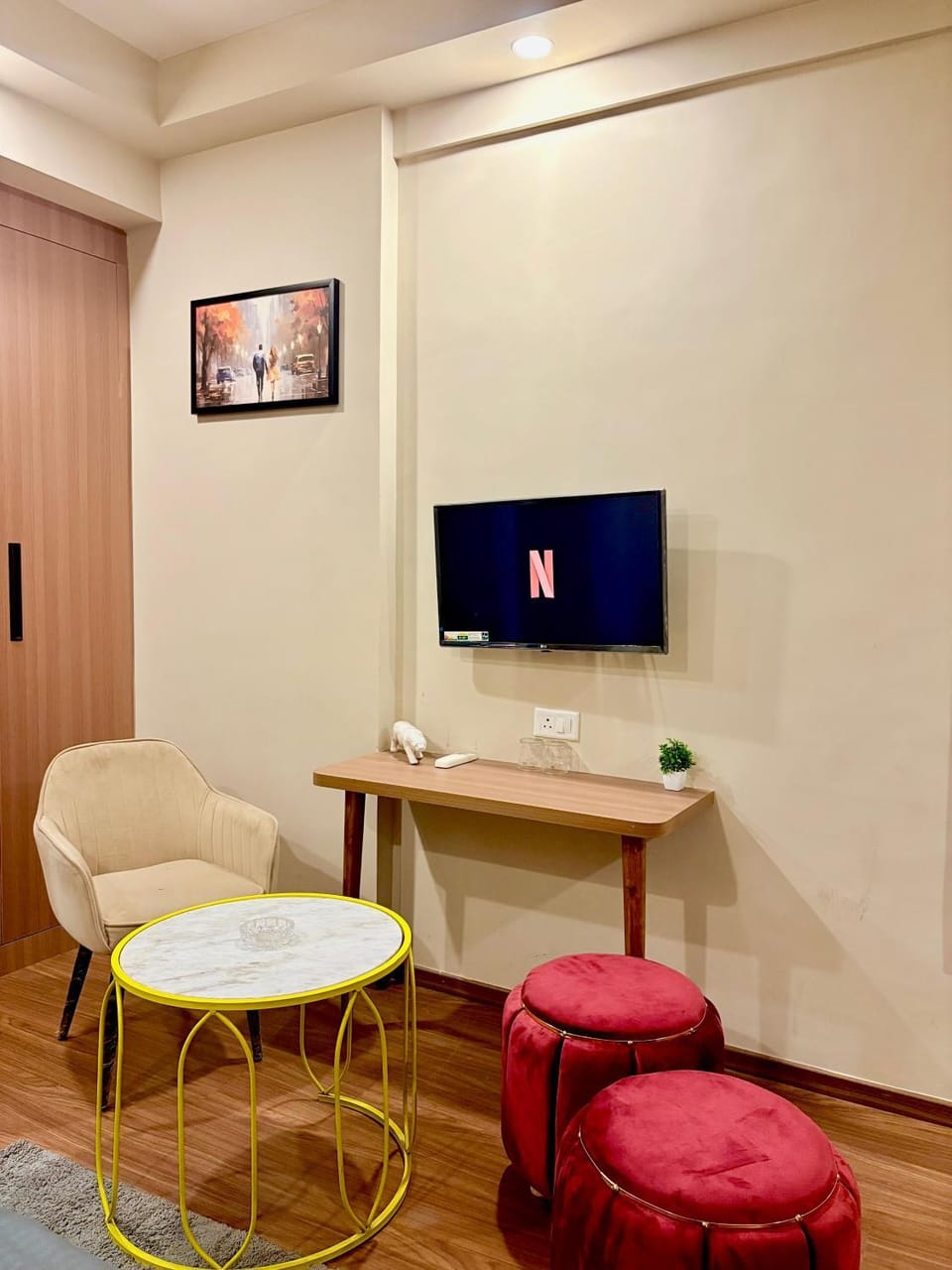 The skyline loft Apartment in Uttar Pradesh