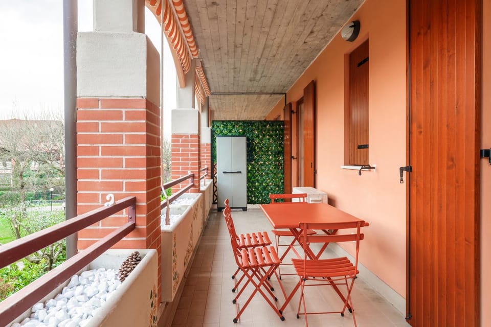 Property building, Balcony/Terrace, Balcony/Terrace, Dining area