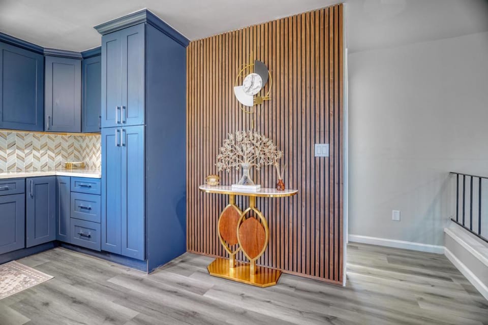Modern Luxury Sierra Lodge | 3BR, 3BA | Hotel Vibe House in Groveland
