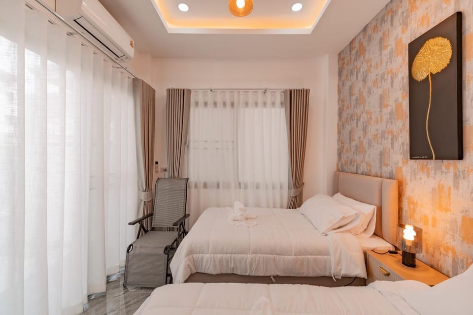 Living room, Bedroom