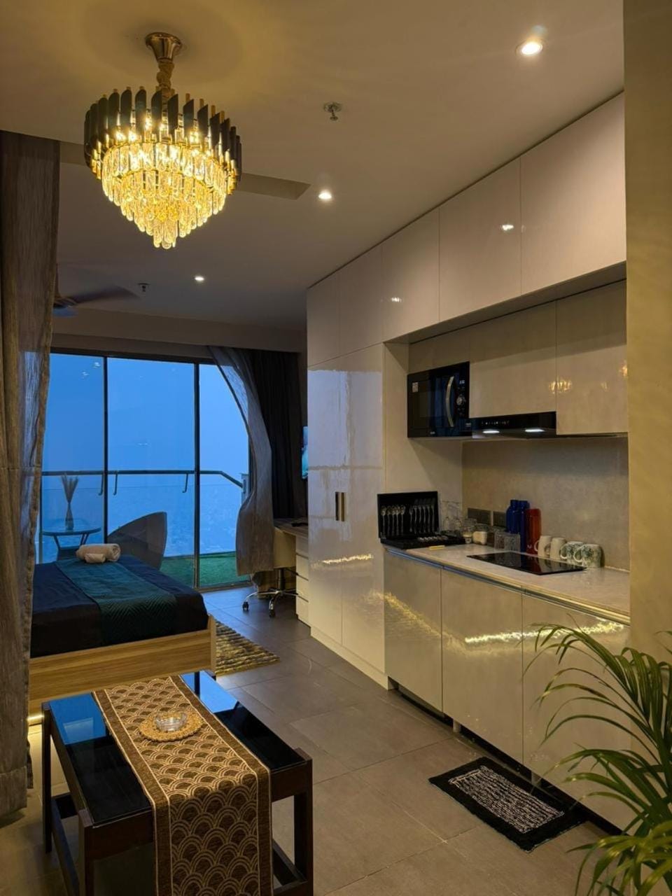Supernova Stay on 43rd floor Apartment in Noida