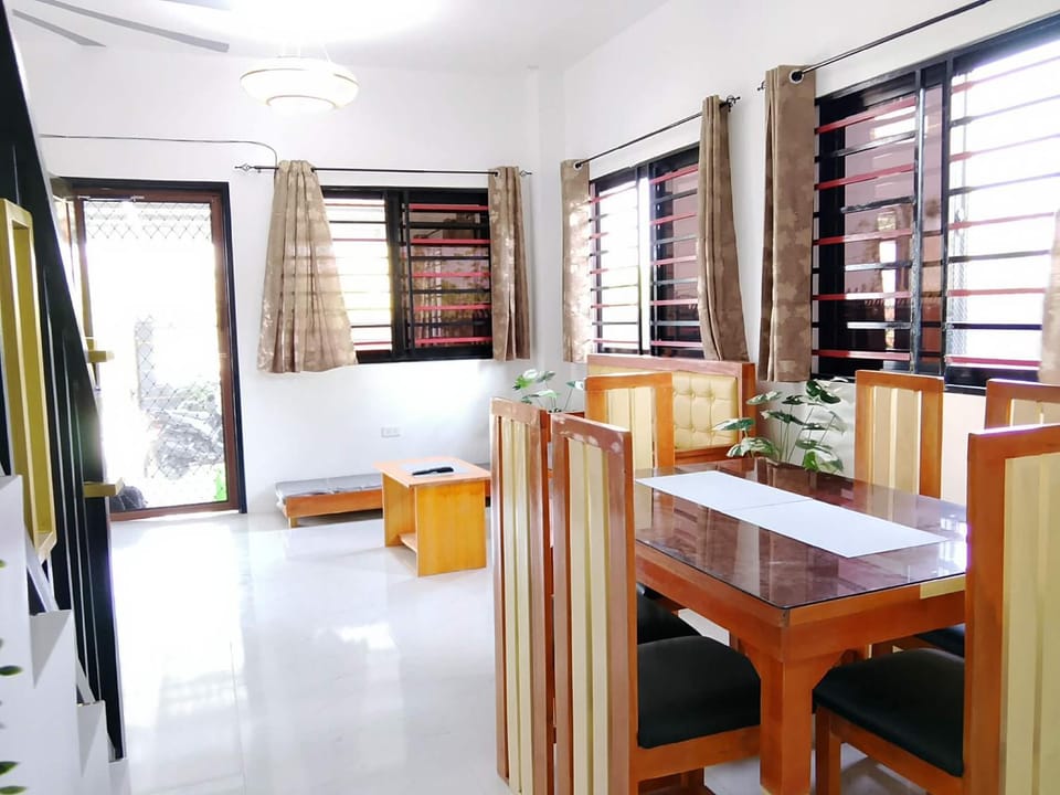 EL JAE'S Guesthouse 3 bdrms 10-15pax Bed and Breakfast in Ilocos Region