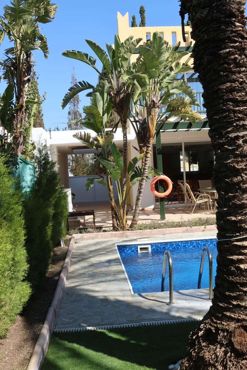Swimming pool