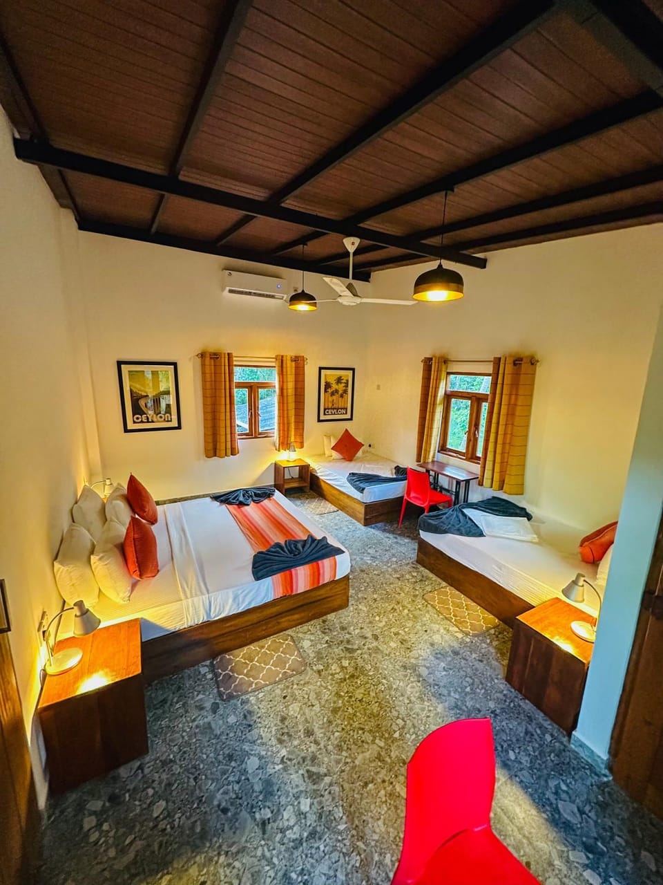 Bed, Living room, Photo of the whole room, Seating area, Bedroom